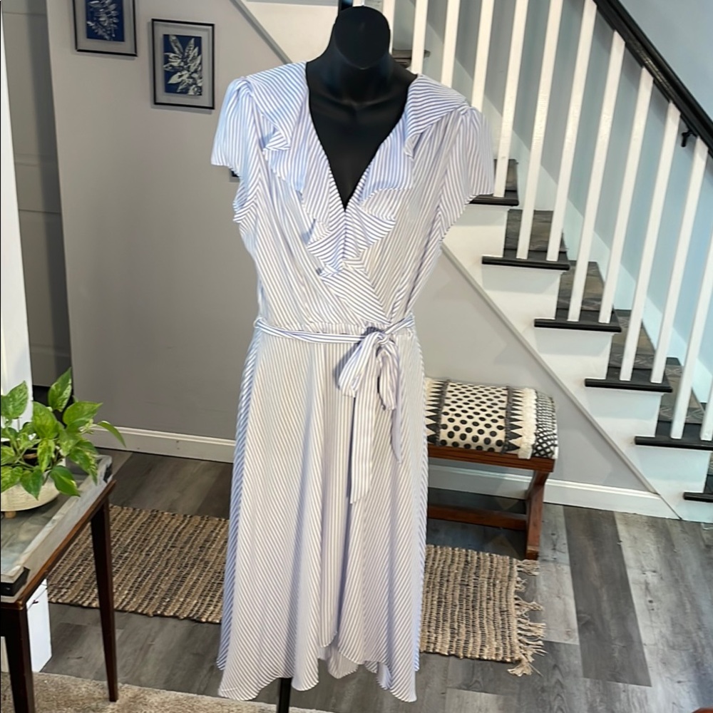 ⭐️ 5 items for $15 ⭐️ Faux, Wrap Dress with Flutter Cap Sleeves and Scoop Neck